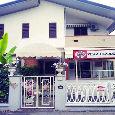 Hotel Villa Claudio Marina di Massa Exterior foto
